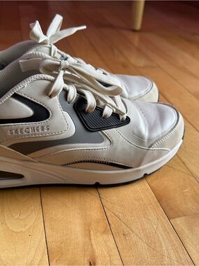 Skechers White and Black Casual Lace-Up Sneakers